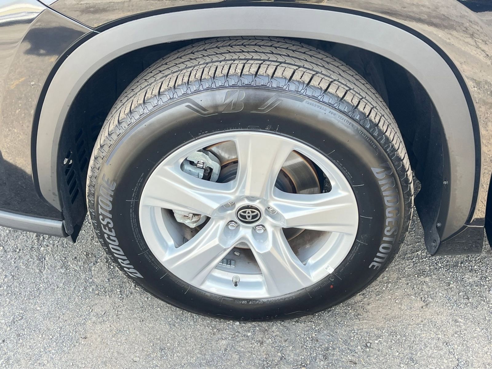 Thumbnail: 2025 Toyota Highlander - 33