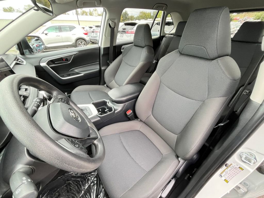 Thumbnail: 2025 Toyota RAV4 - 20