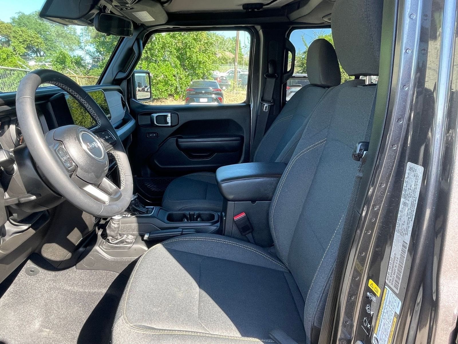 Thumbnail: 2025 Jeep Wrangler - 25