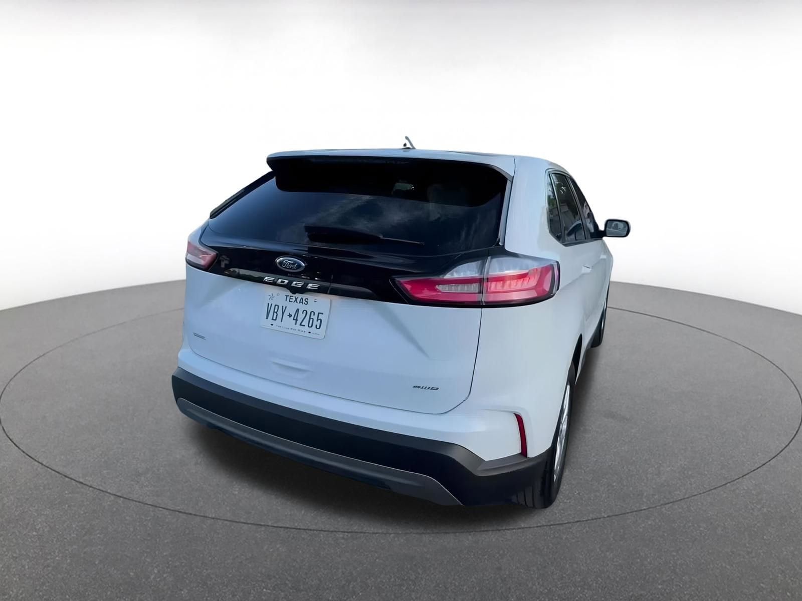 Thumbnail: 2024 Ford Edge - 14