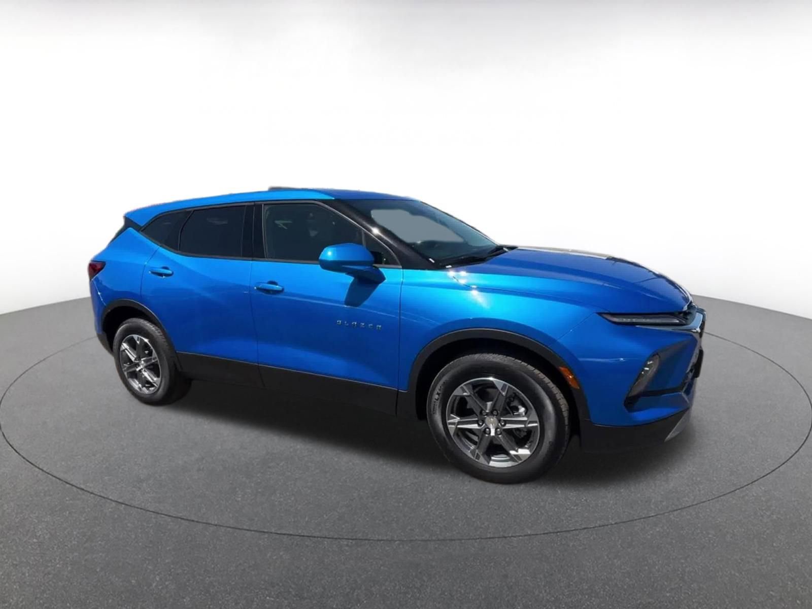 Thumbnail: 2025 Chevrolet Blazer - 2