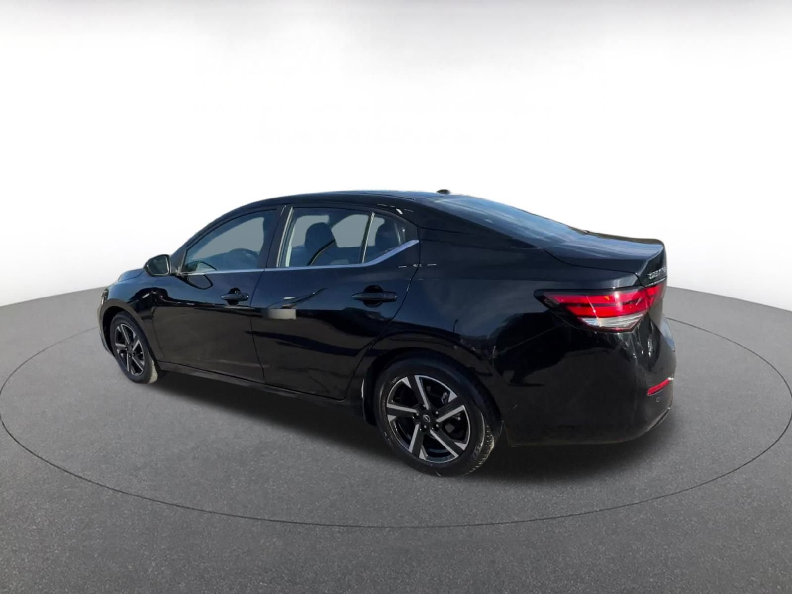 Thumbnail: 2024 Nissan Sentra - 10