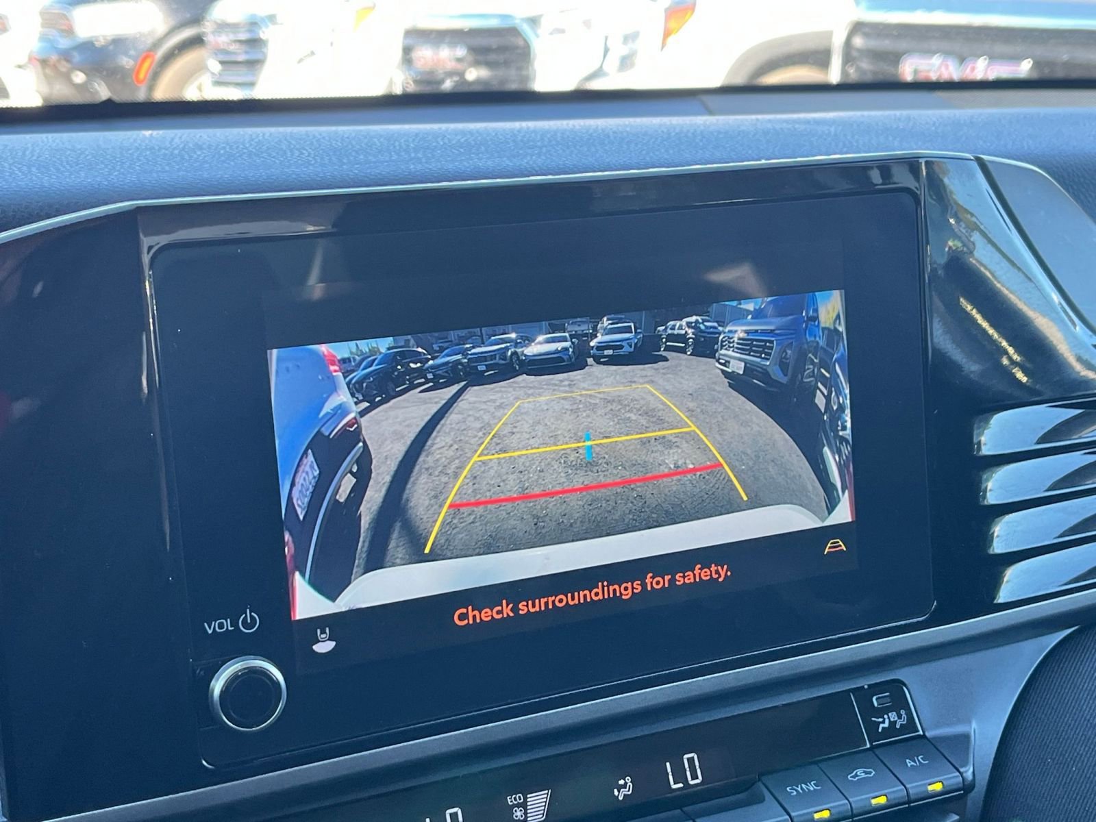 Thumbnail: 2025 Toyota Camry - 25