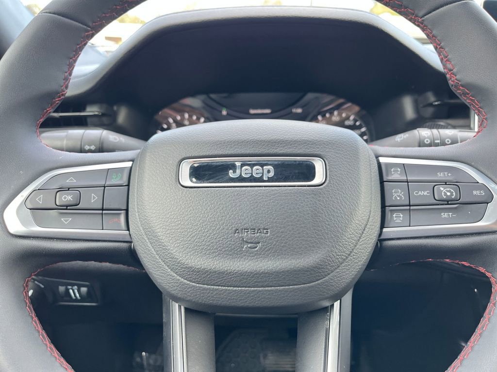 Thumbnail: 2025 Jeep Compass - 22