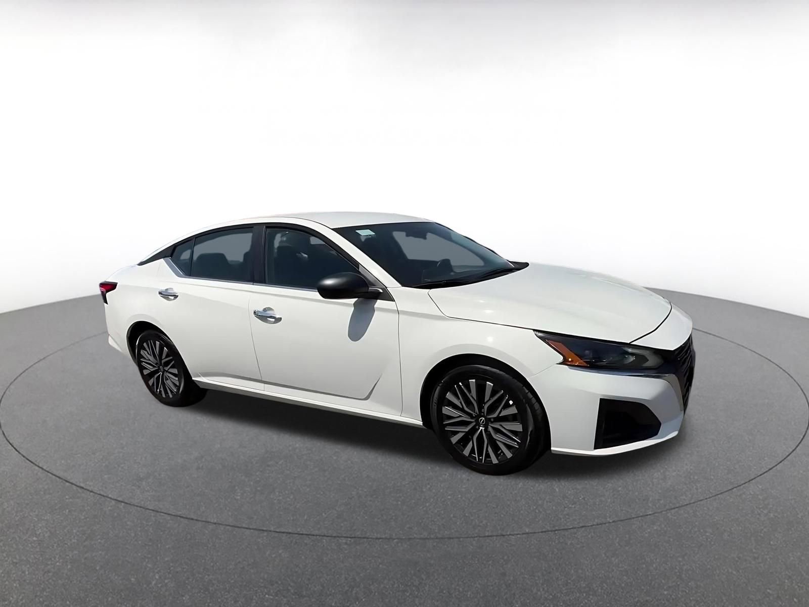 Thumbnail: 2025 Nissan Altima - 2