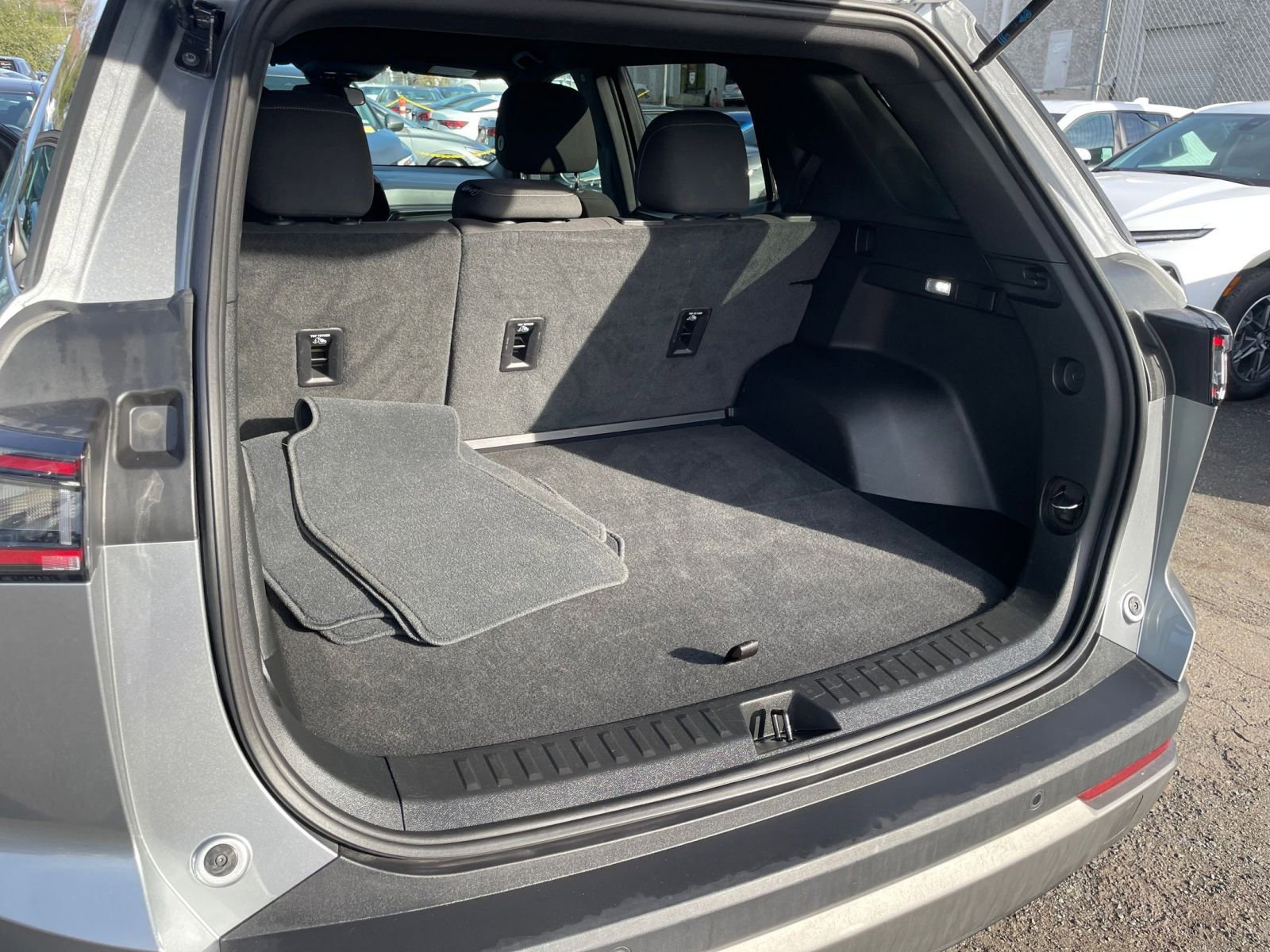 Thumbnail: 2025 Chevrolet Equinox - 32