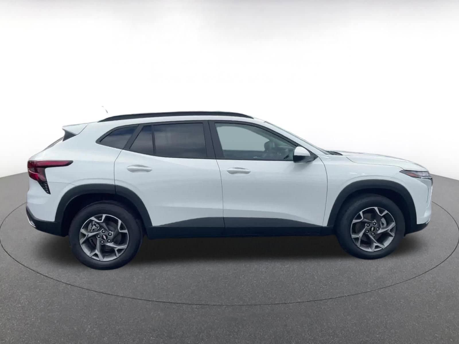 Thumbnail: 2025 Chevrolet Trax - 16