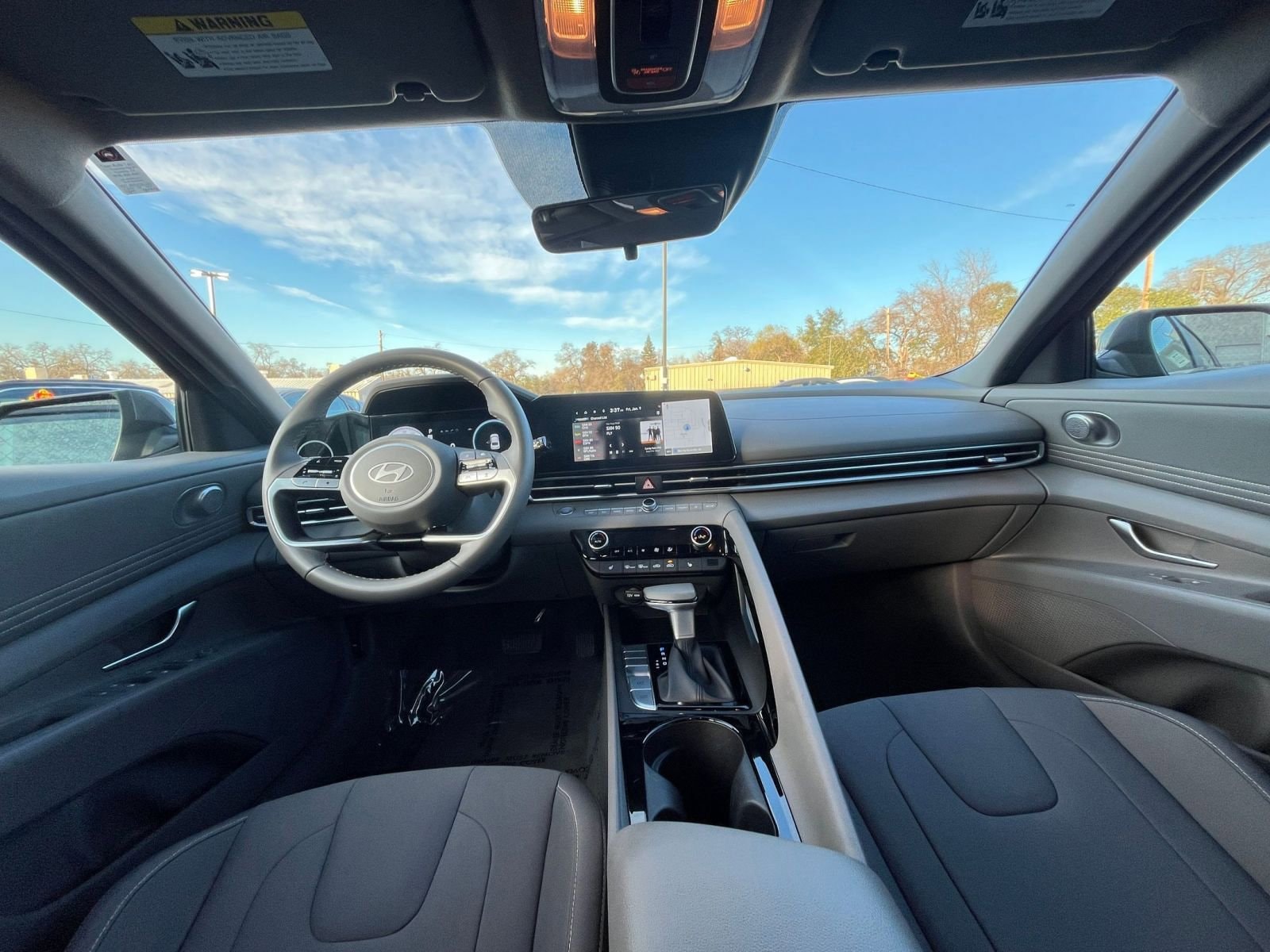 Thumbnail: 2025 Hyundai Elantra - 31