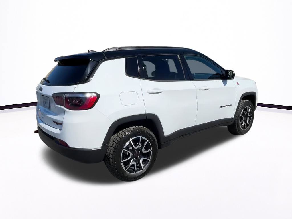 Thumbnail: 2025 Jeep Compass - 15