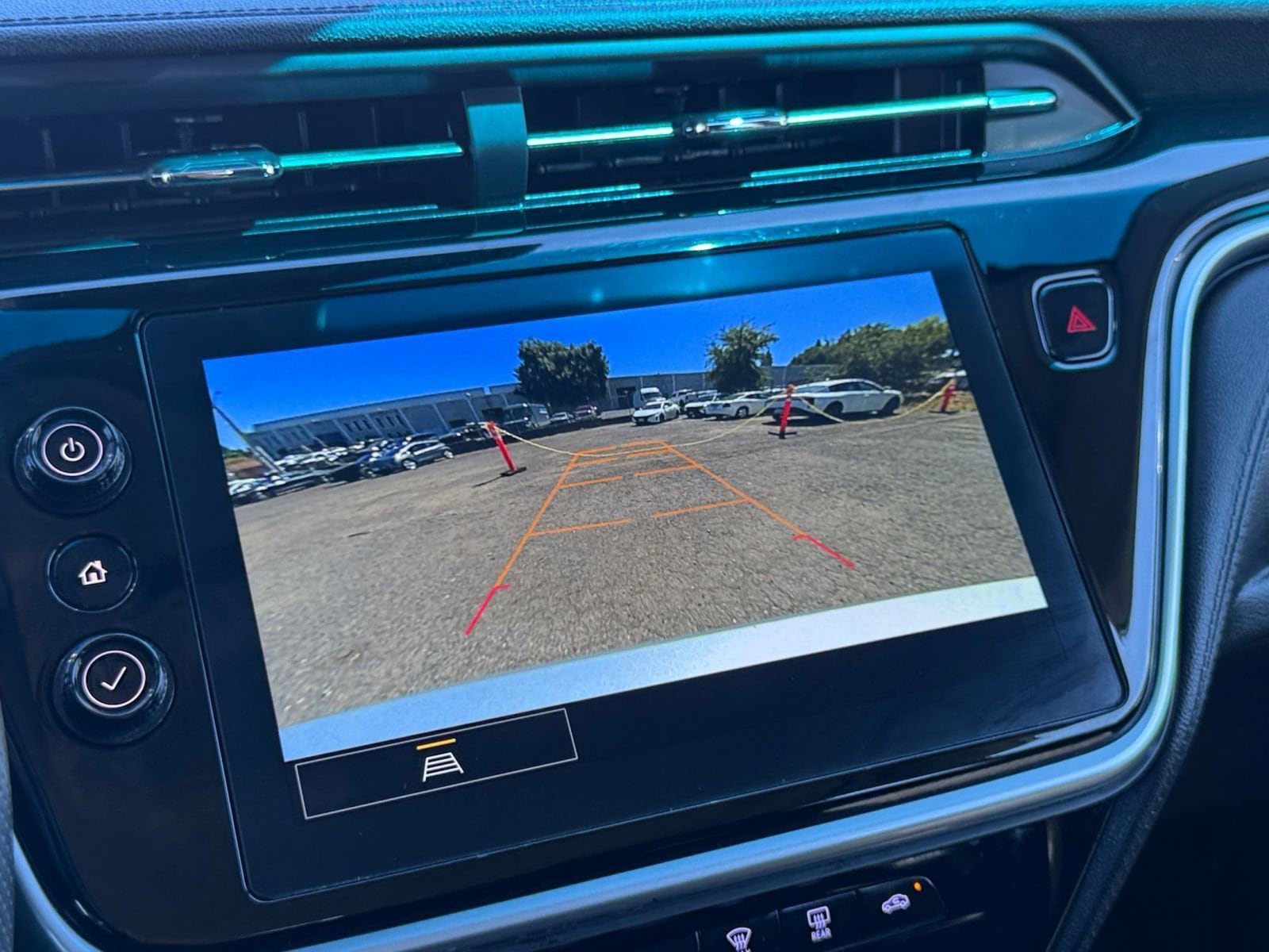 Thumbnail: 2023 Chevrolet Bolt EV - 17