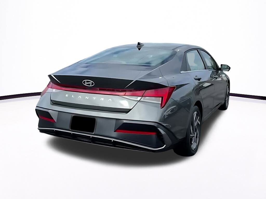 Thumbnail: 2025 Hyundai Elantra - 14