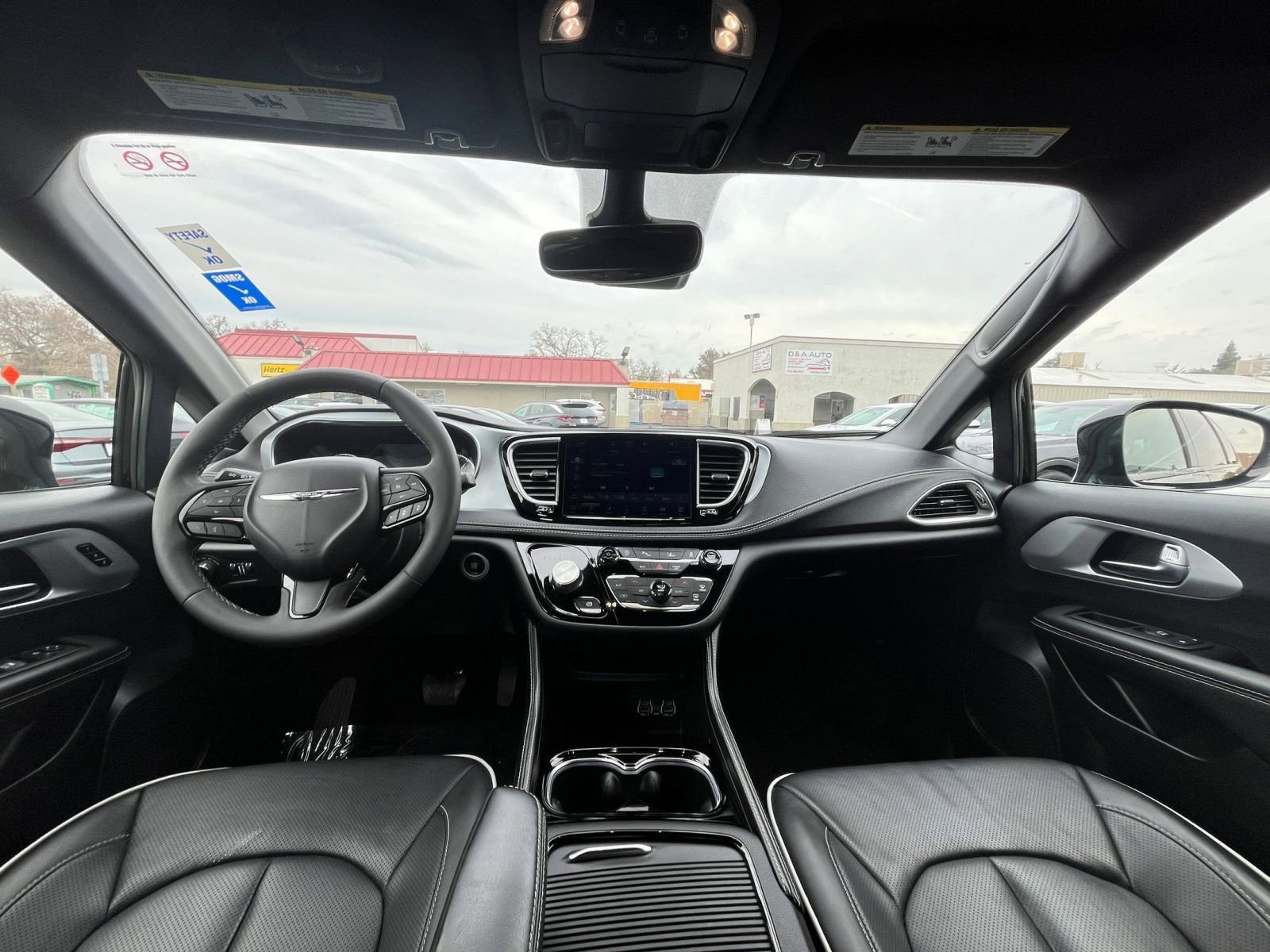 Thumbnail: 2025 Chrysler Pacifica - 35