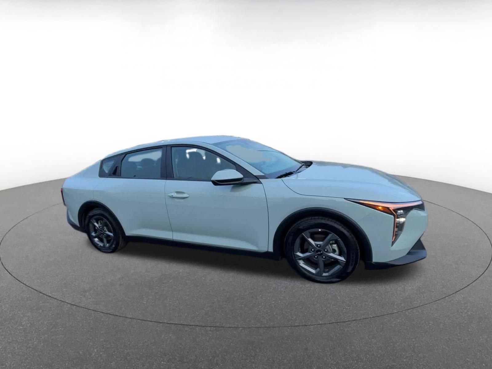 Thumbnail: 2025 Kia K4 - 2