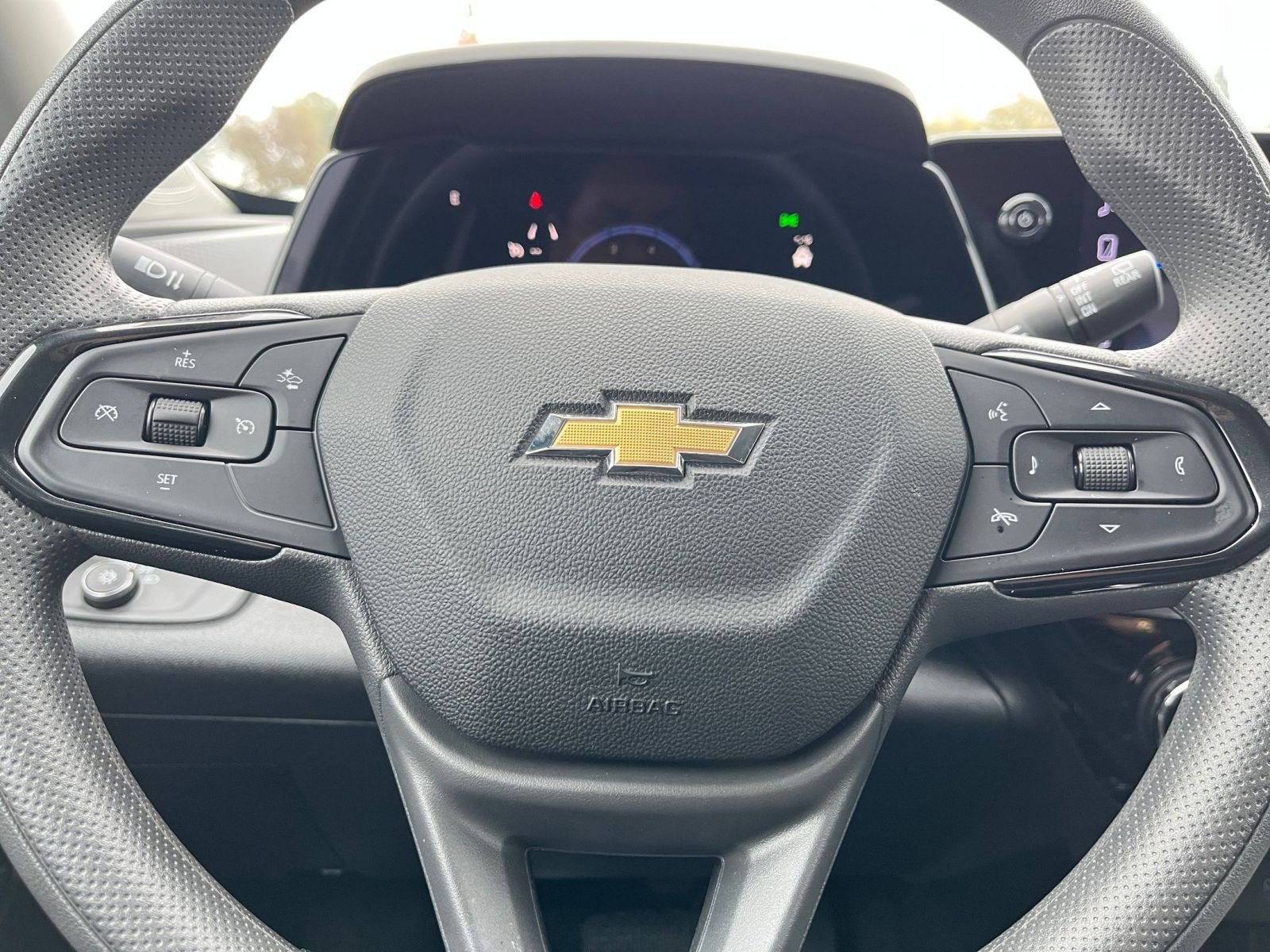 Thumbnail: 2025 Chevrolet Trax - 25