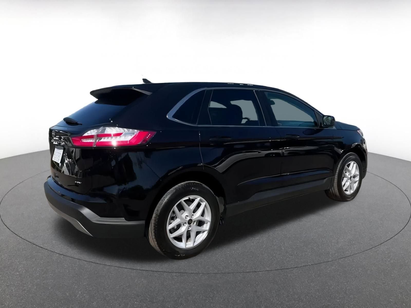 Thumbnail: 2023 Ford Edge - 15