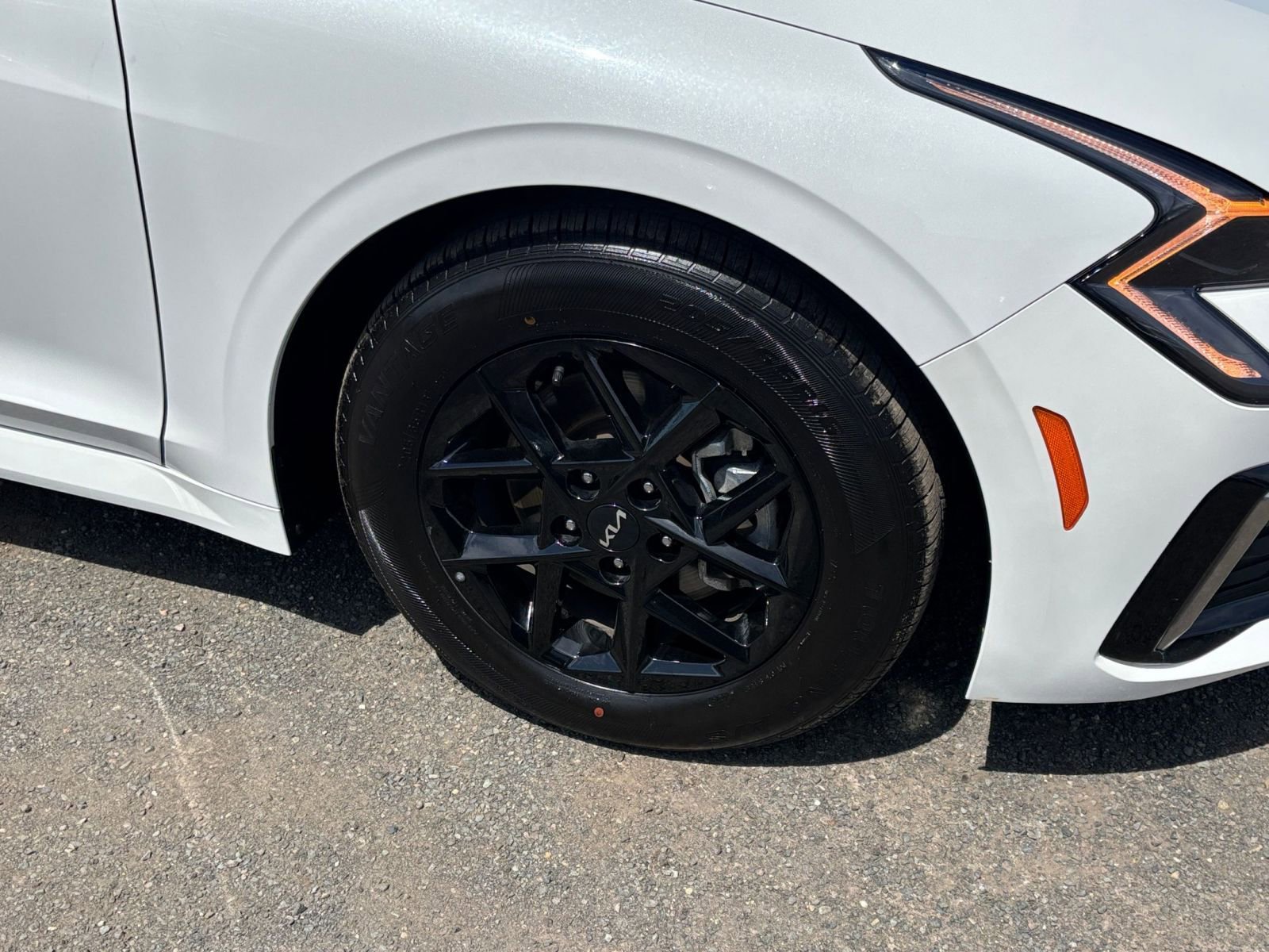 Thumbnail: 2025 Kia K5 - 29