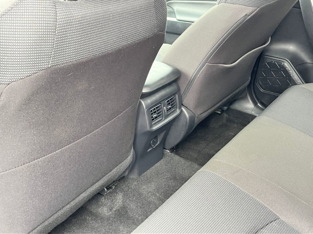 Thumbnail: 2025 Toyota RAV4 - 32