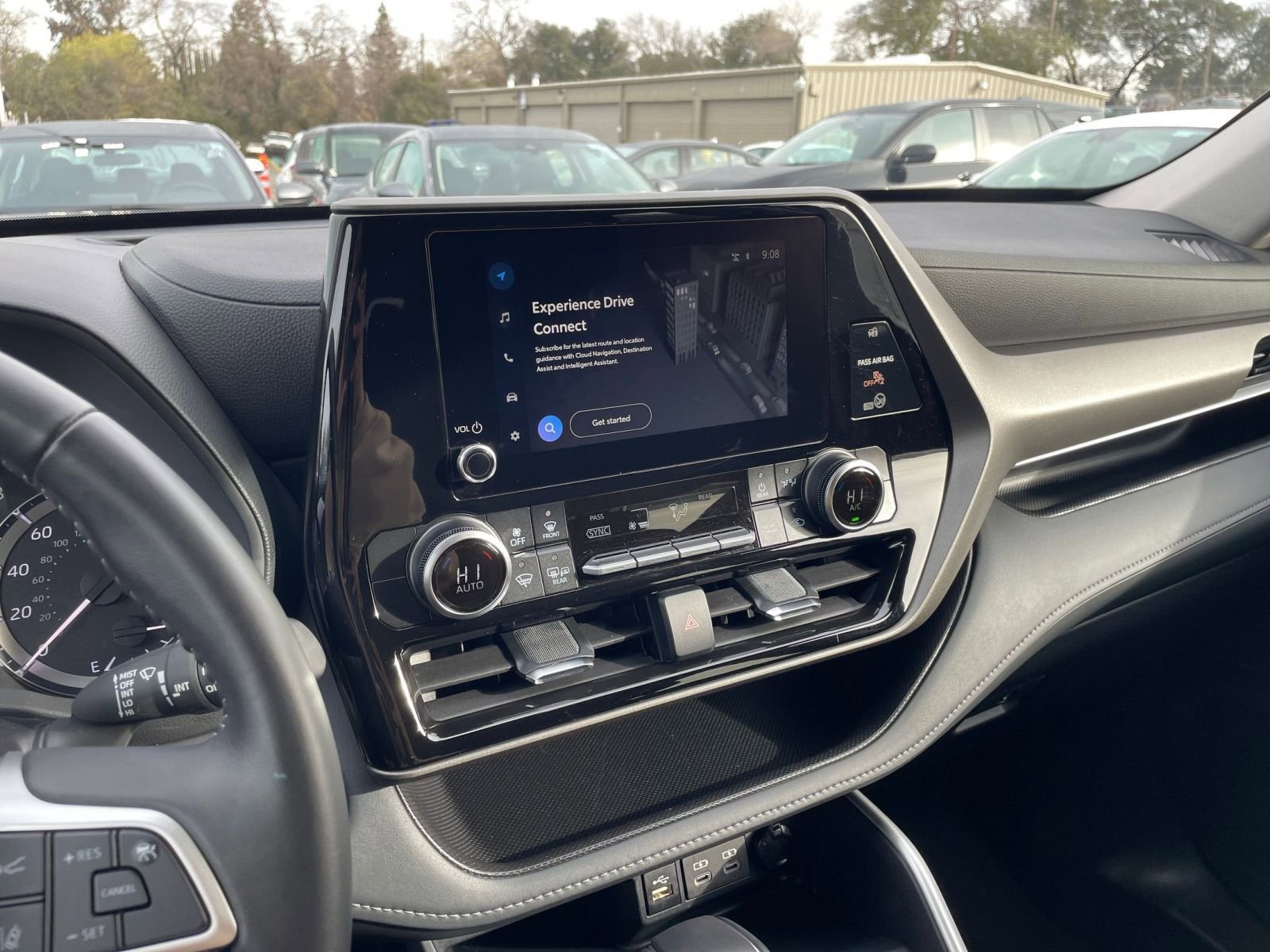 Thumbnail: 2025 Toyota Highlander - 17