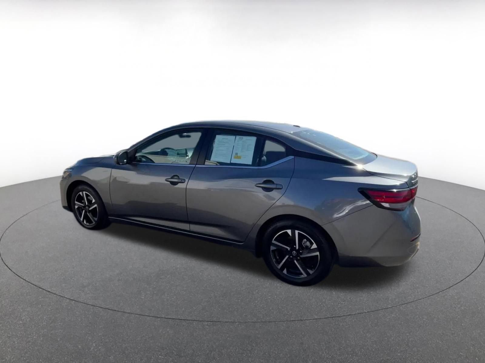 Thumbnail: 2025 Nissan Sentra - 10