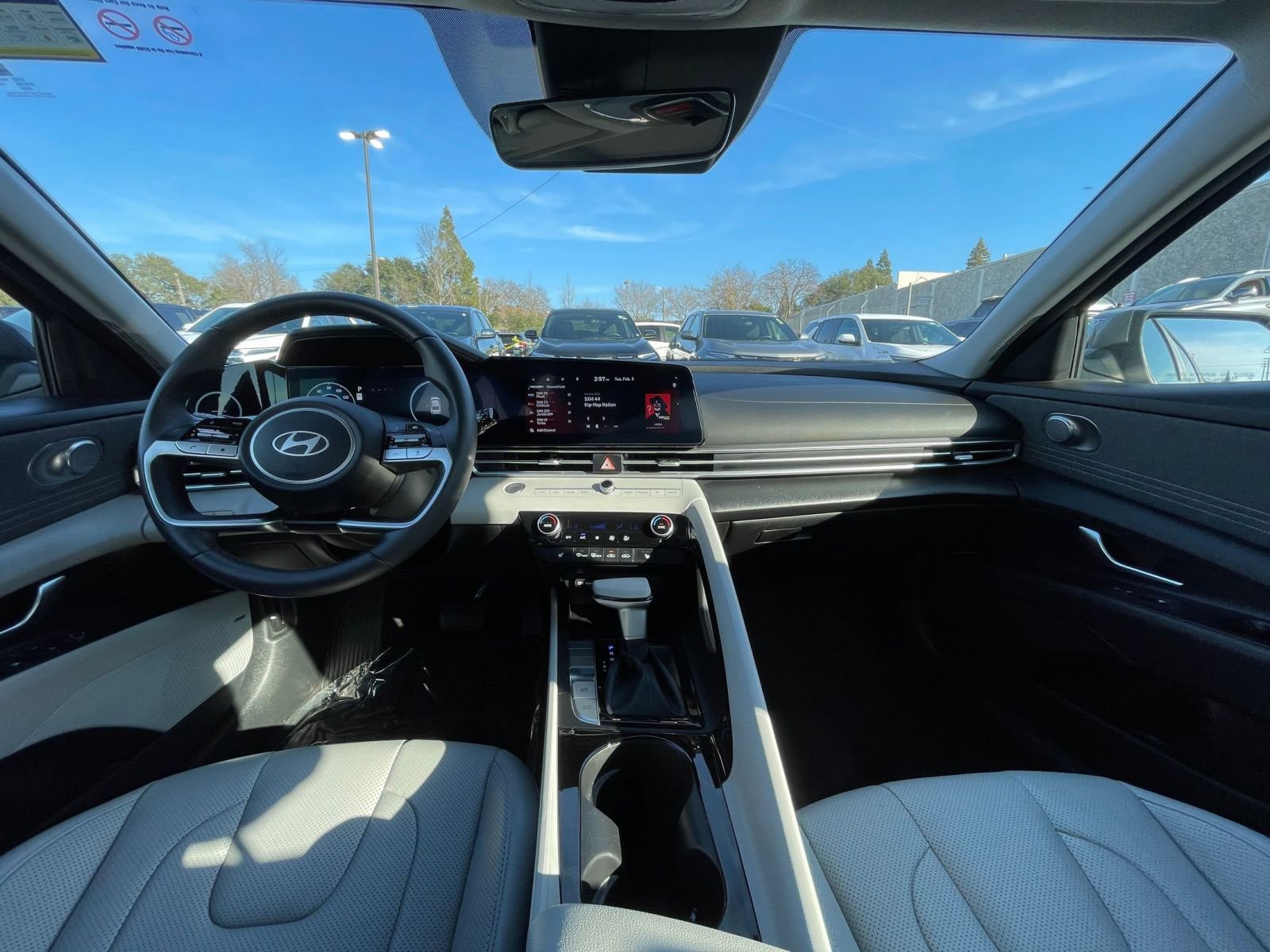 Thumbnail: 2025 Hyundai Elantra - 35