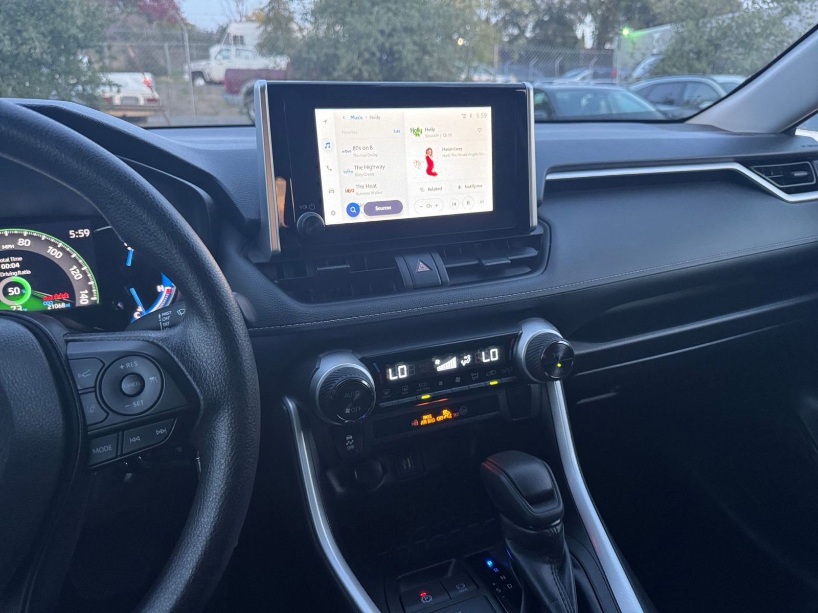 Thumbnail: 2025 Toyota RAV4 - 18