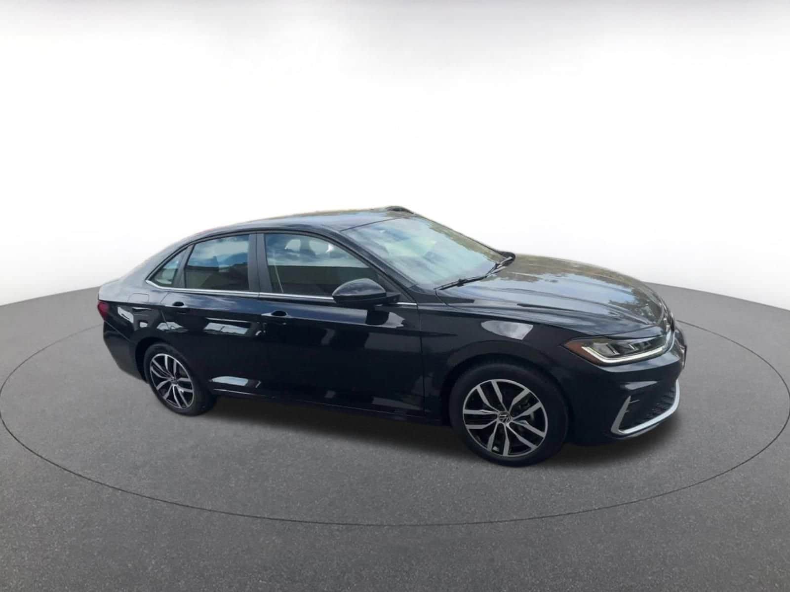 Thumbnail: 2025 Volkswagen Jetta - 2