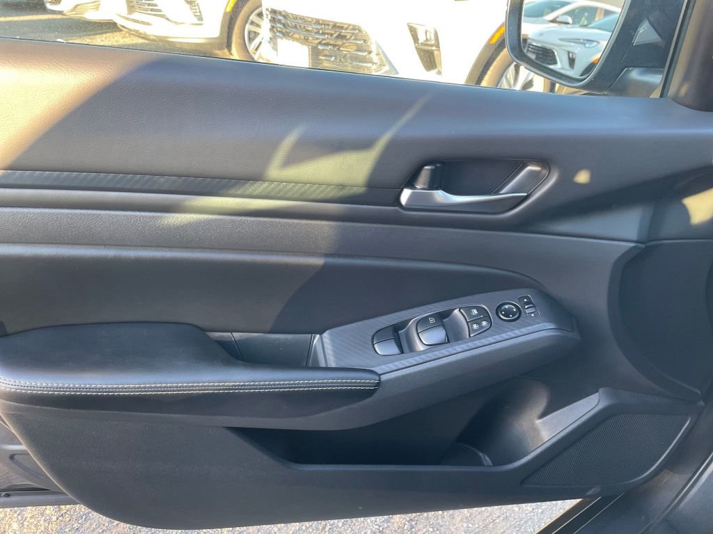 Thumbnail: 2025 Nissan Altima - 21