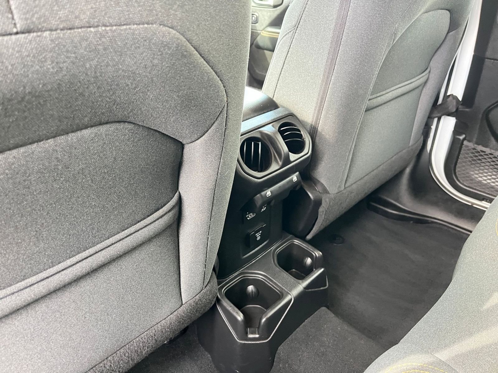 Thumbnail: 2025 Jeep Wrangler - 23