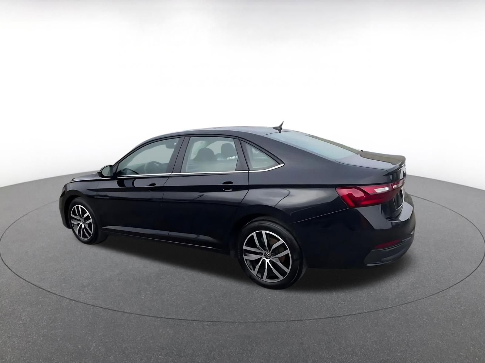 Thumbnail: 2025 Volkswagen Jetta - 10