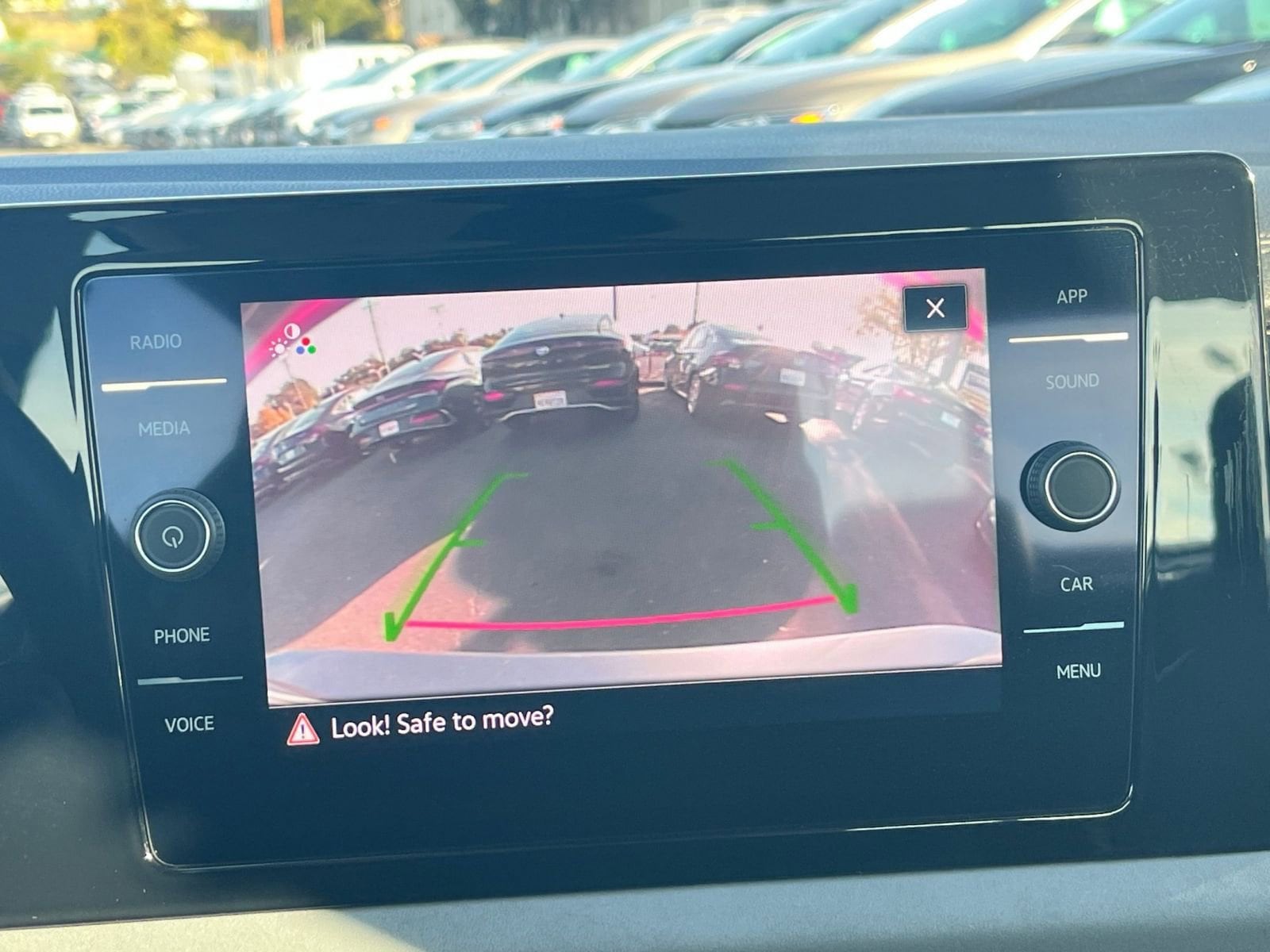 Thumbnail: 2025 Volkswagen Jetta - 17