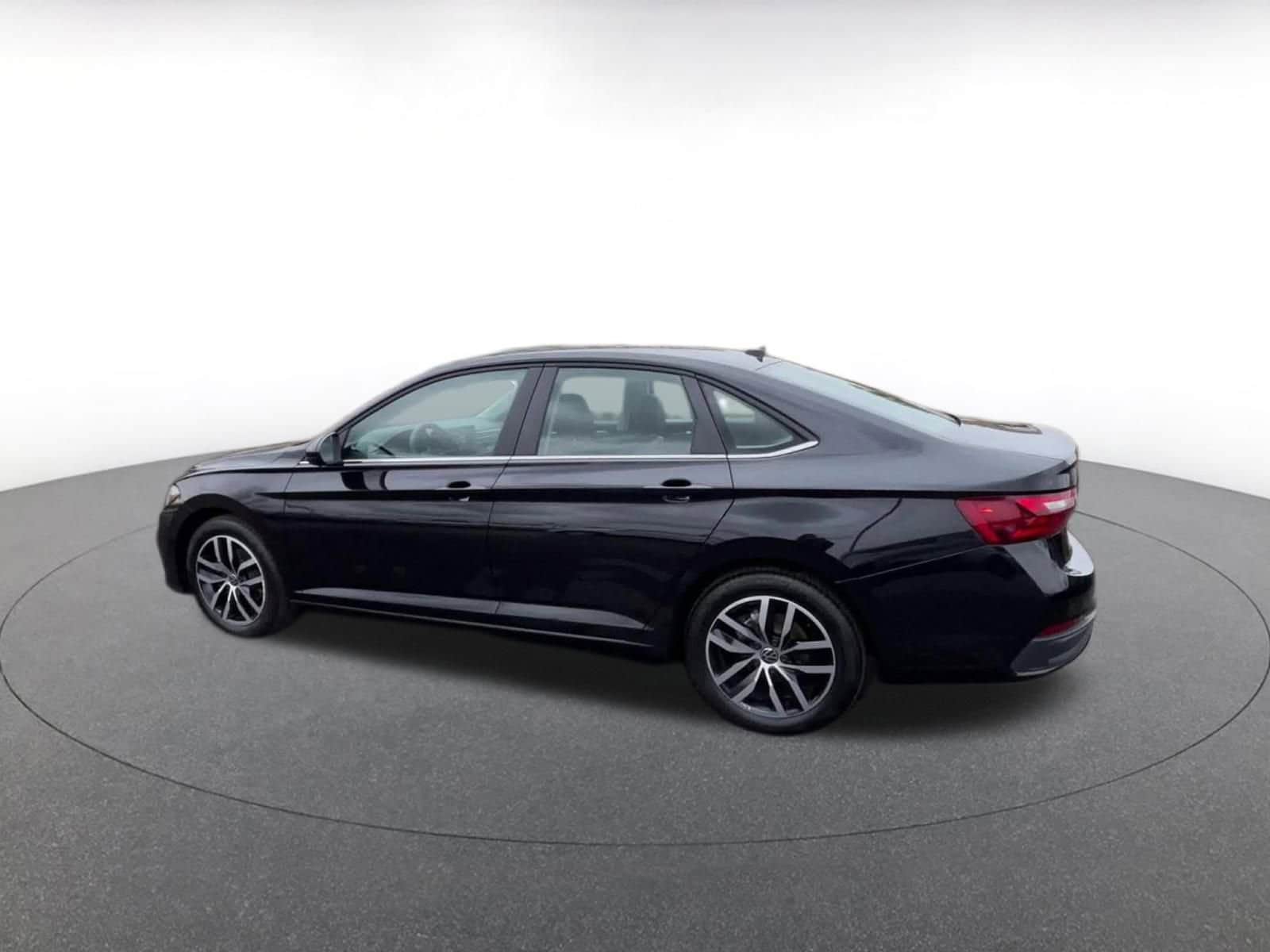 Thumbnail: 2025 Volkswagen Jetta - 10