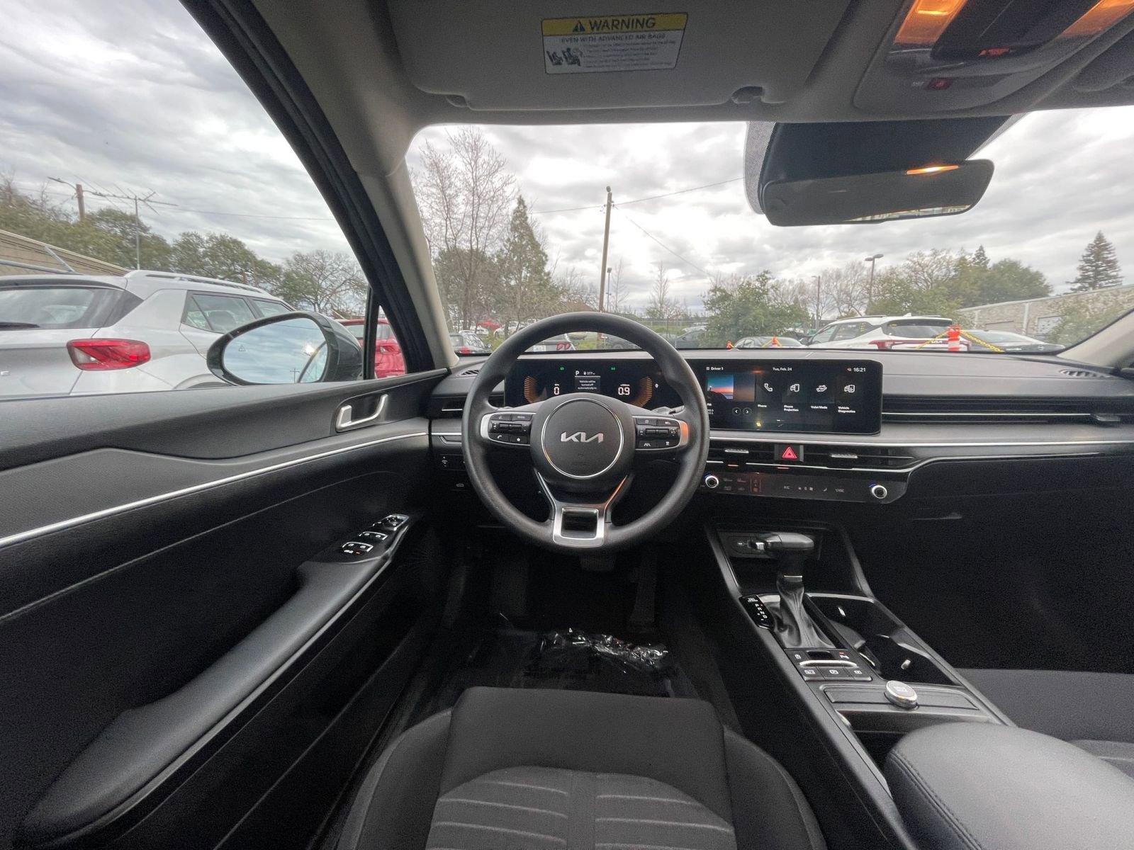 Thumbnail: 2025 Kia K5 - 33