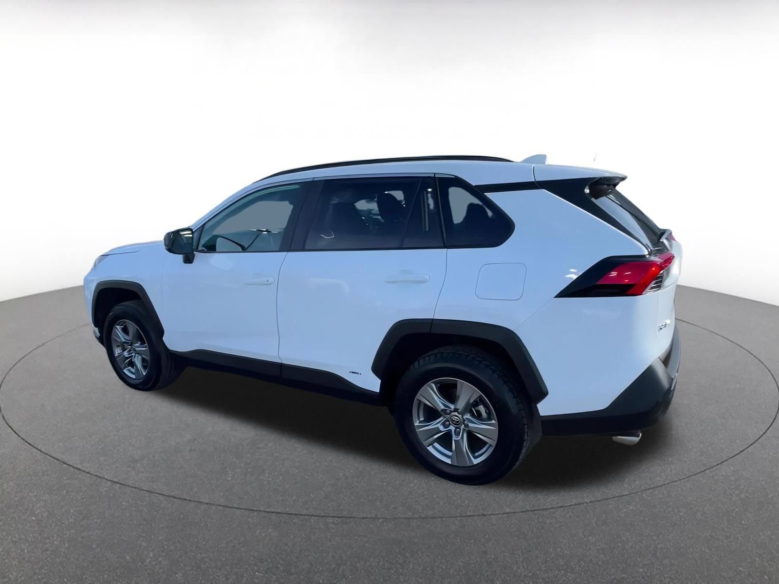 Thumbnail: 2025 Toyota RAV4 - 10
