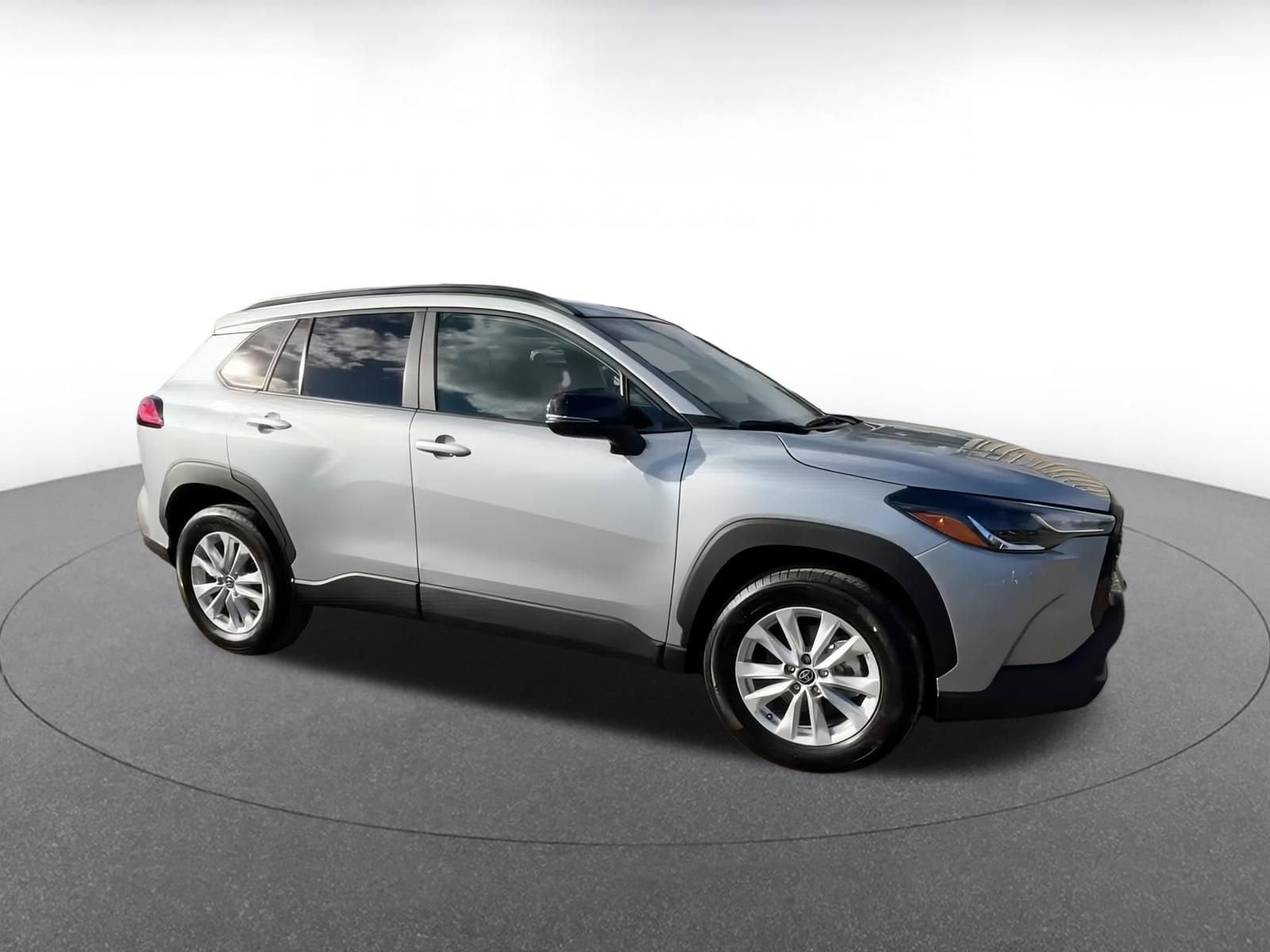 Thumbnail: 2025 Toyota Corolla Cross - 2