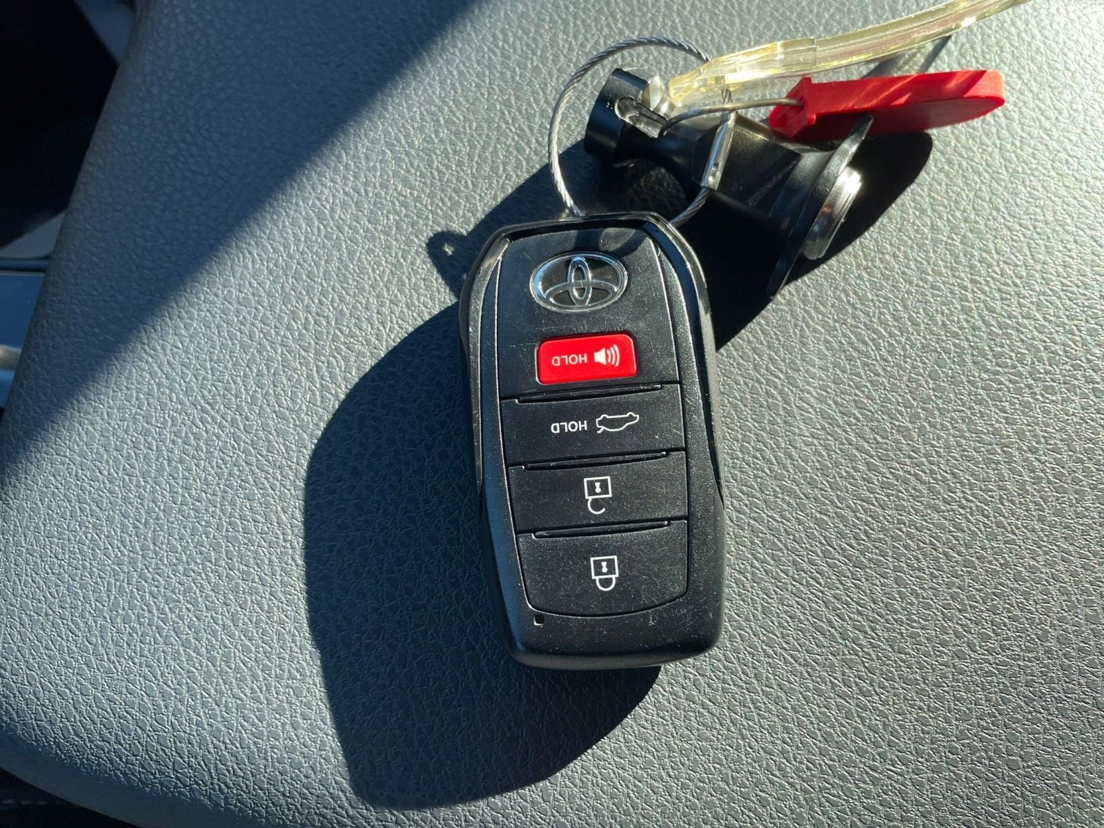 Thumbnail: 2025 Toyota Camry - 22