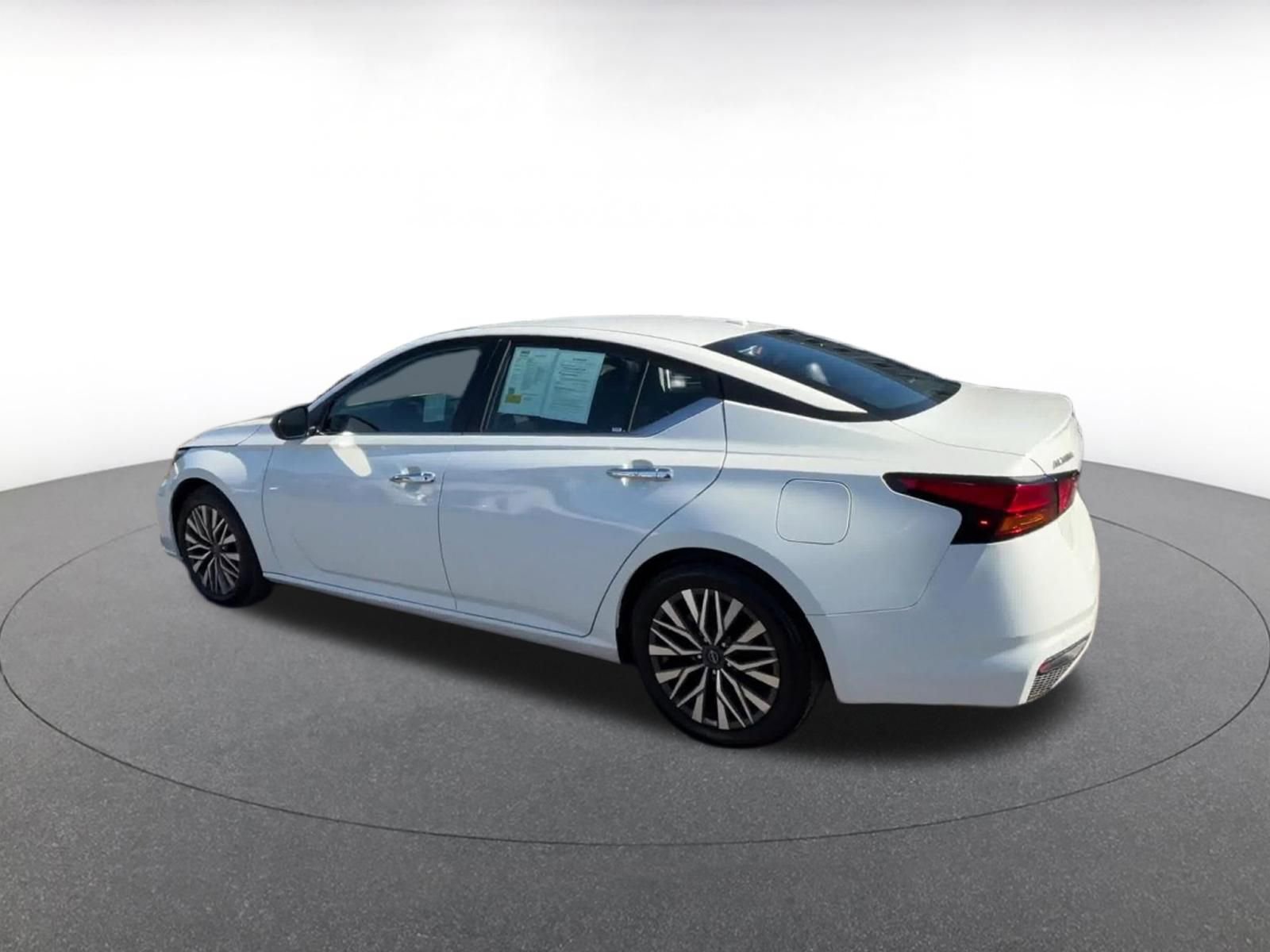 Thumbnail: 2025 Nissan Altima - 10