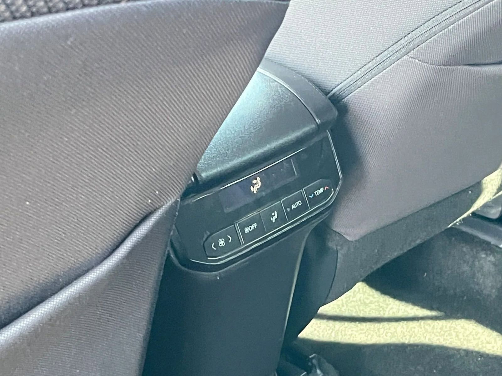 Thumbnail: 2025 Toyota Highlander - 25