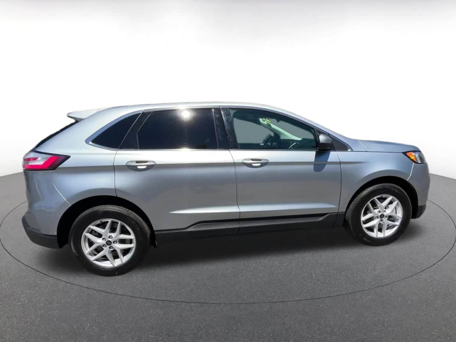 Thumbnail: 2024 Ford Edge - 16