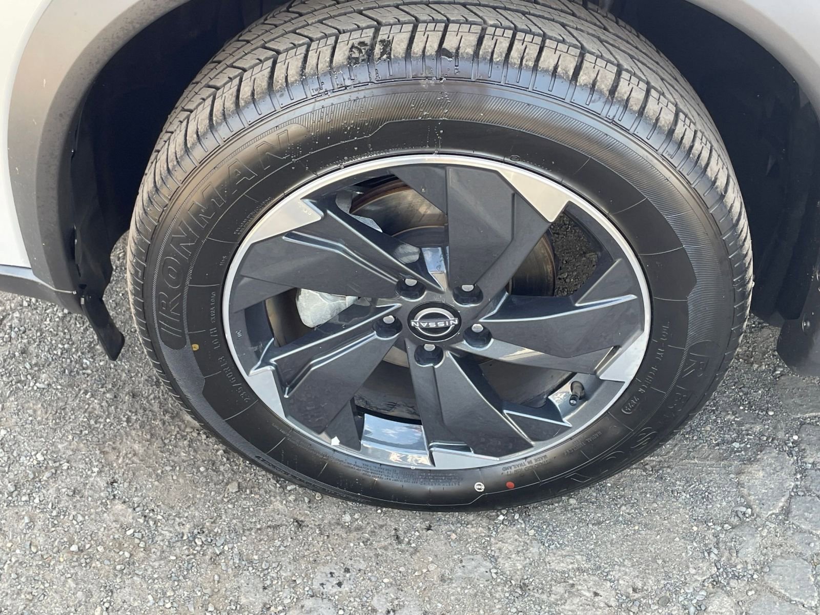 Thumbnail: 2025 Nissan Rogue - 32