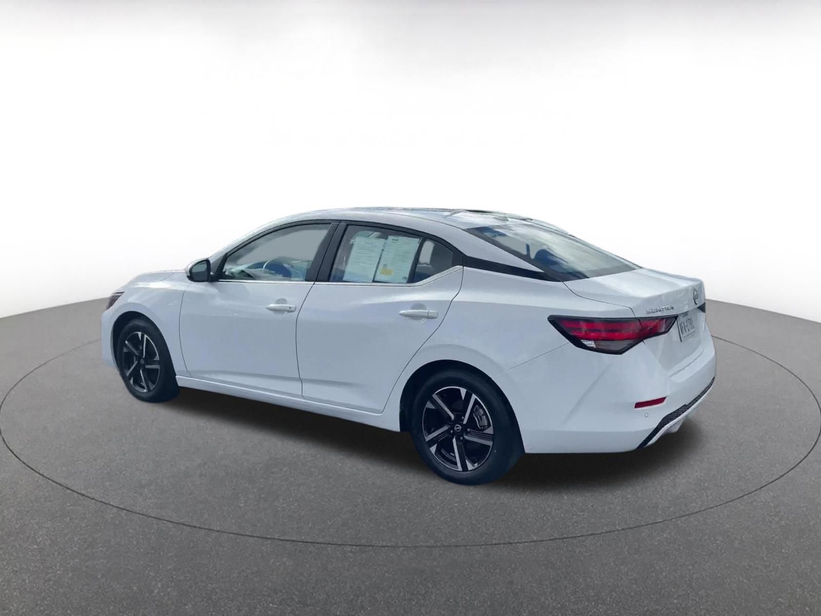 Thumbnail: 2025 Nissan Sentra - 10