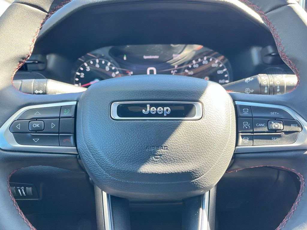 Thumbnail: 2025 Jeep Compass - 22