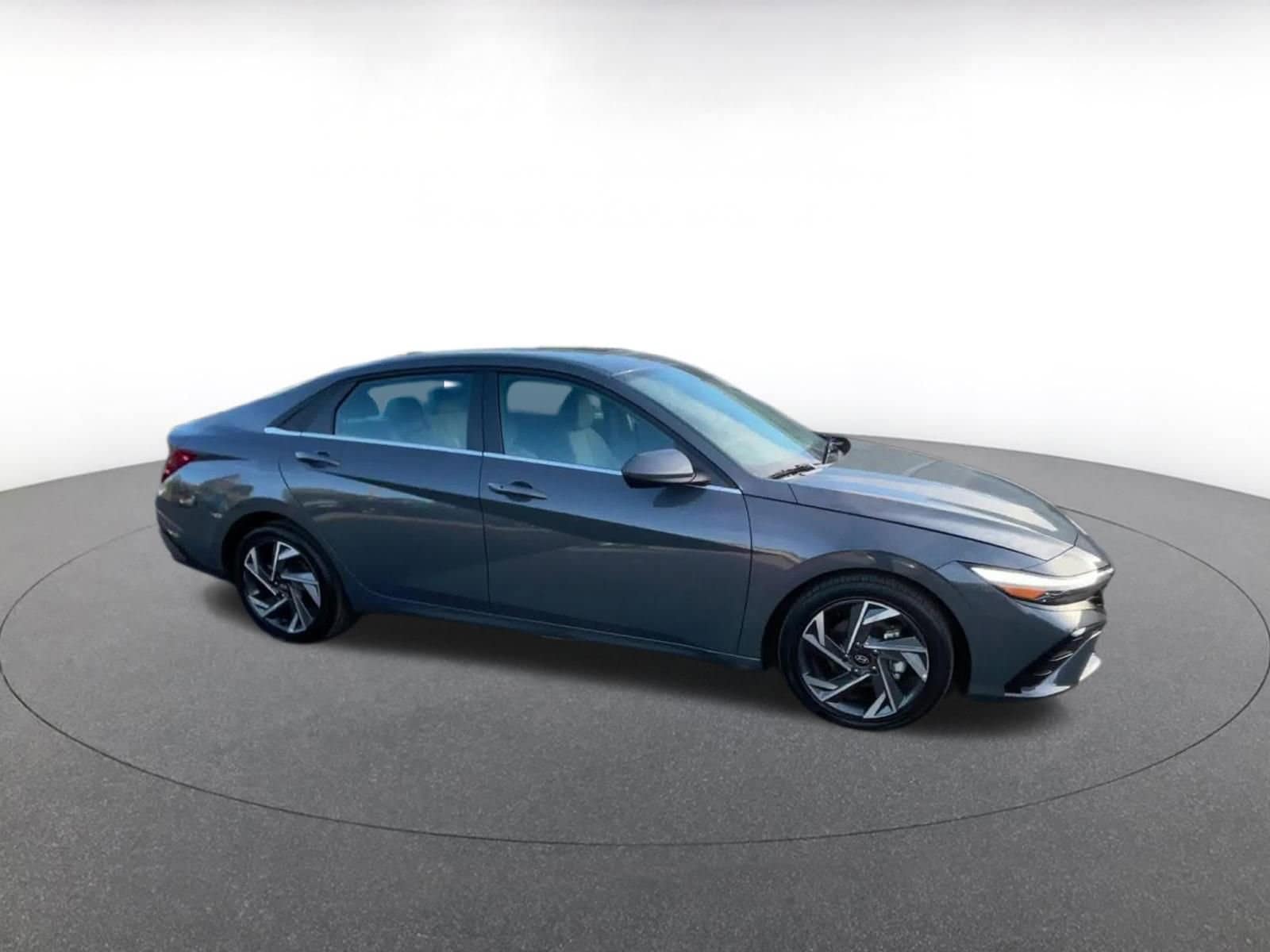 Thumbnail: 2025 Hyundai Elantra - 2