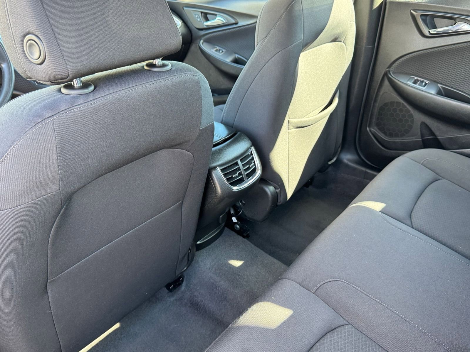 Thumbnail: 2023 Chevrolet Malibu - 24