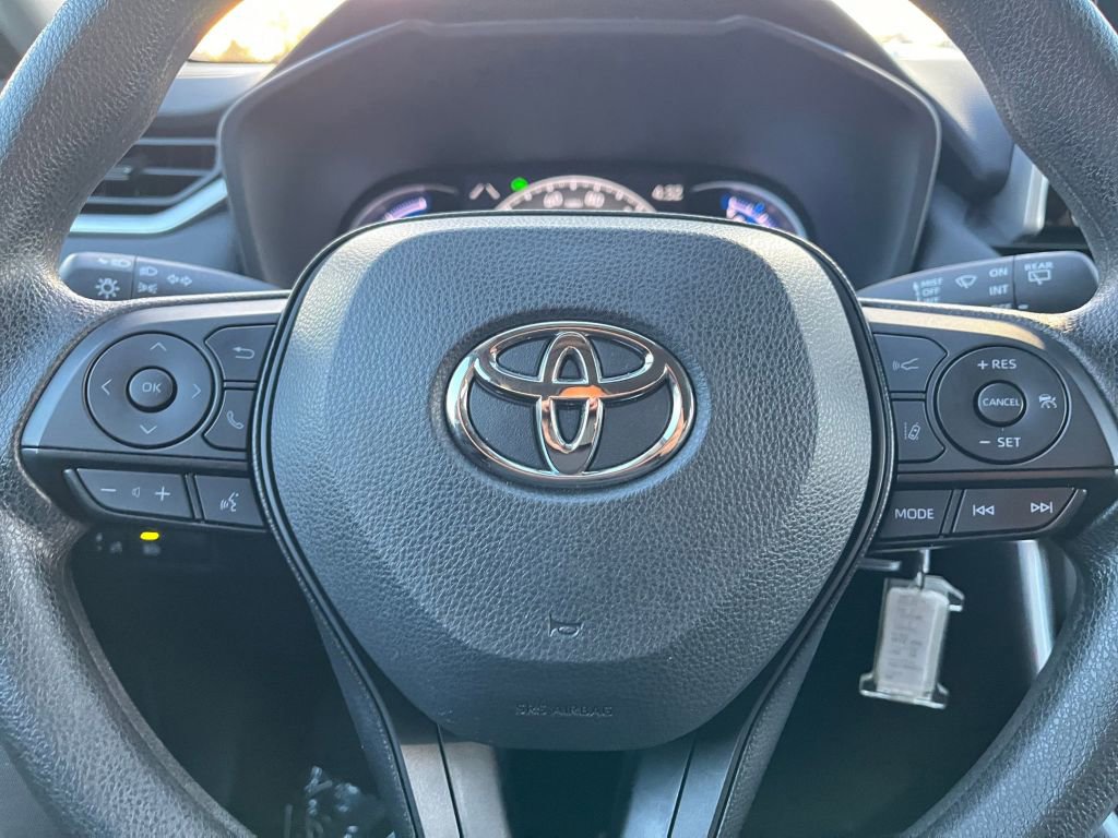 Thumbnail: 2025 Toyota RAV4 - 23