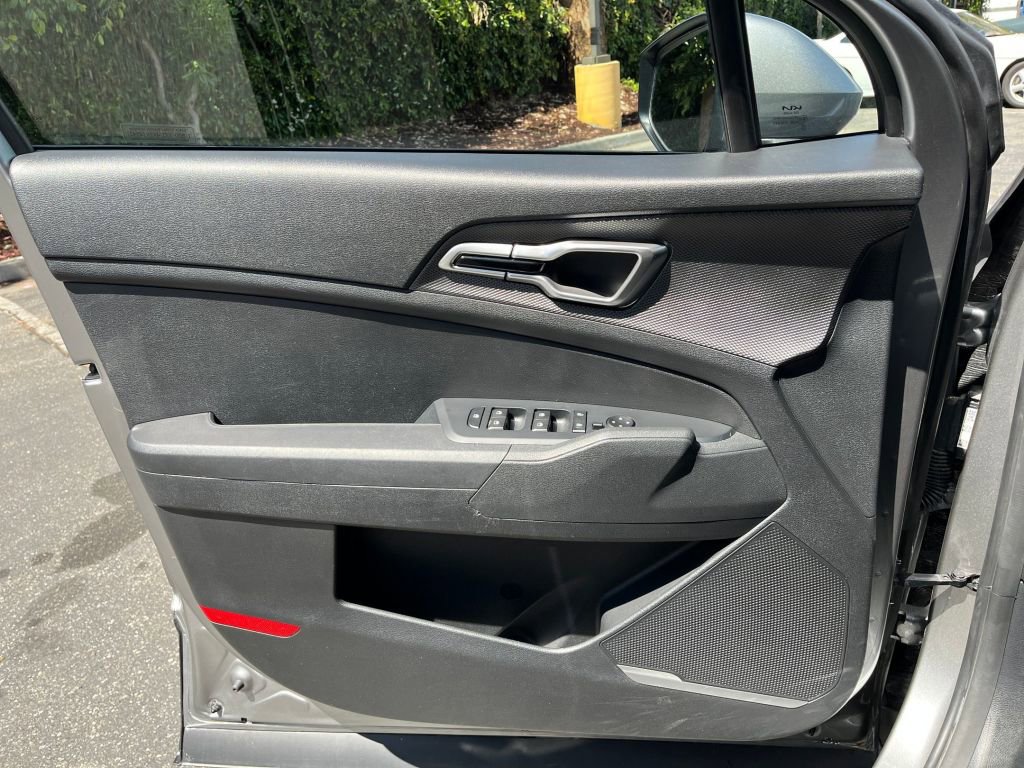 Thumbnail: 2025 Kia Sportage - 33