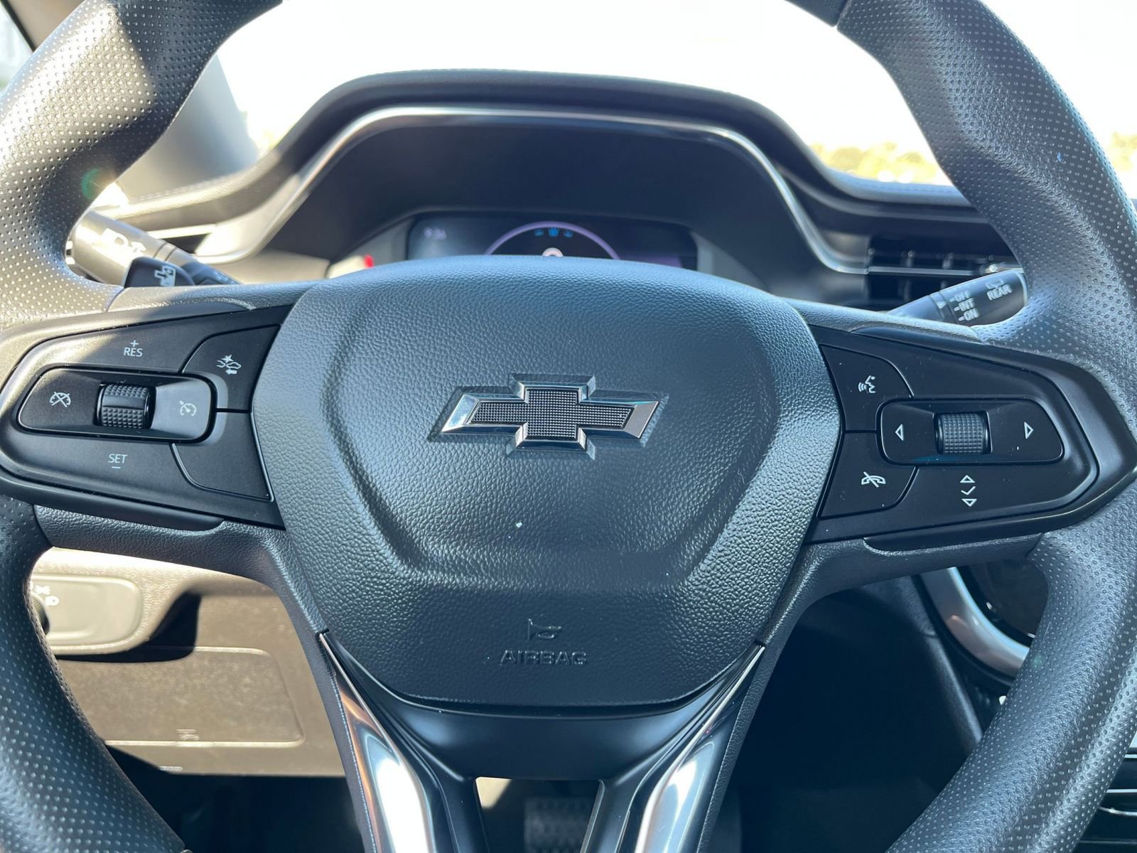Thumbnail: 2023 Chevrolet Bolt EV - 32