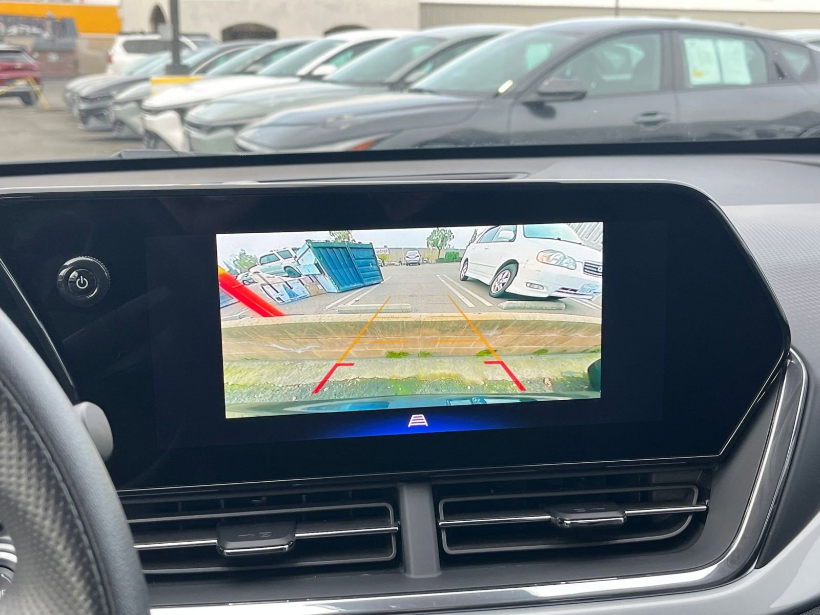 Thumbnail: 2025 Chevrolet Trax - 17