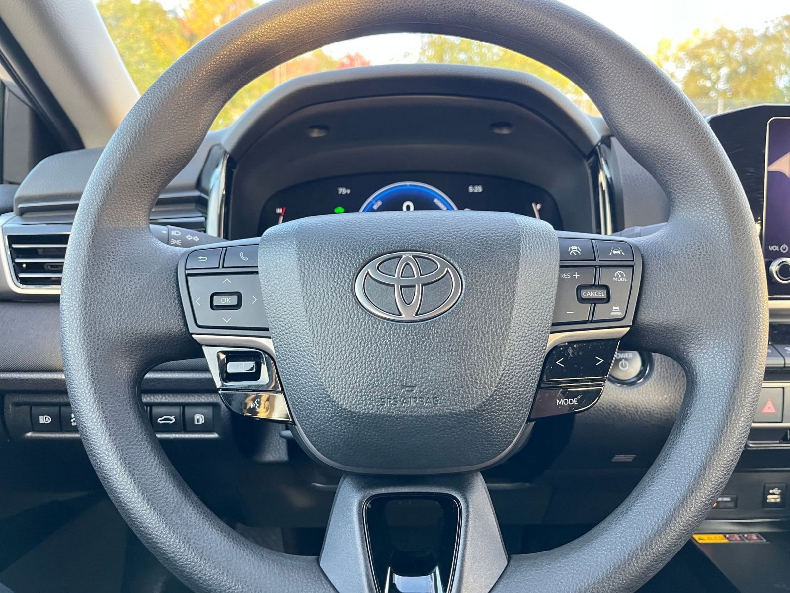 Thumbnail: 2025 Toyota Camry - 27