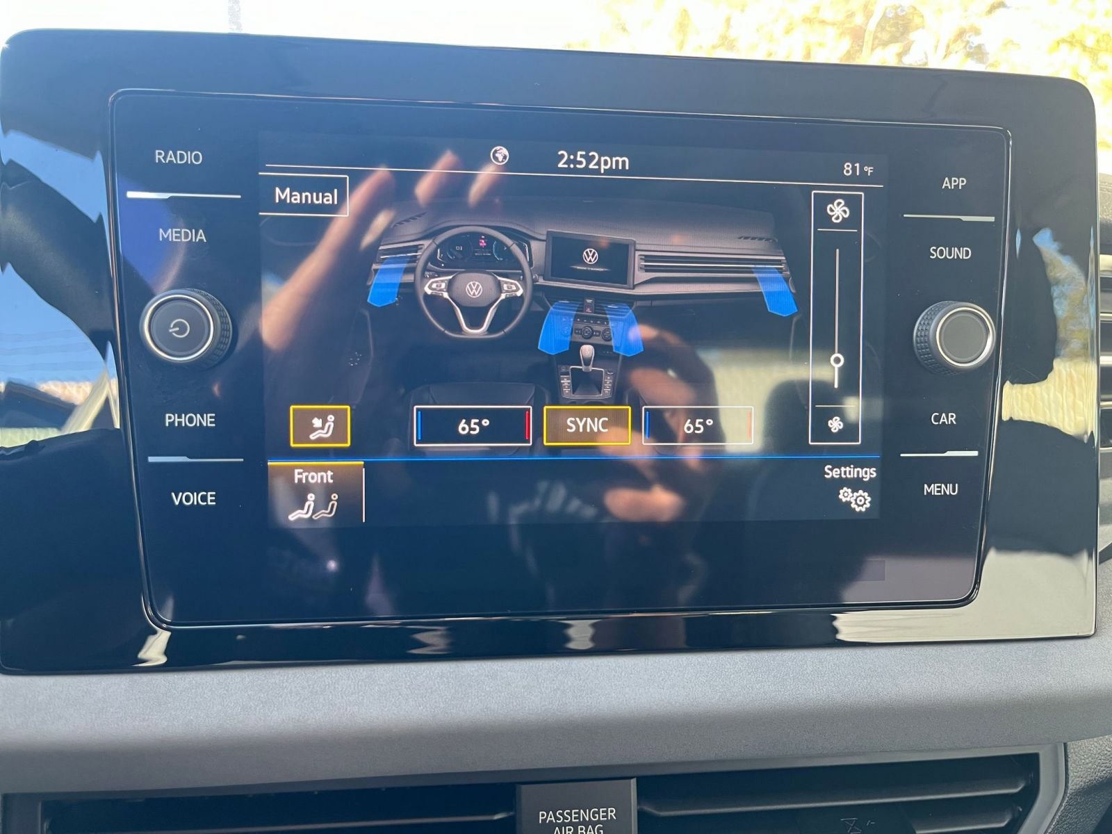 Thumbnail: 2025 Volkswagen Jetta - 21