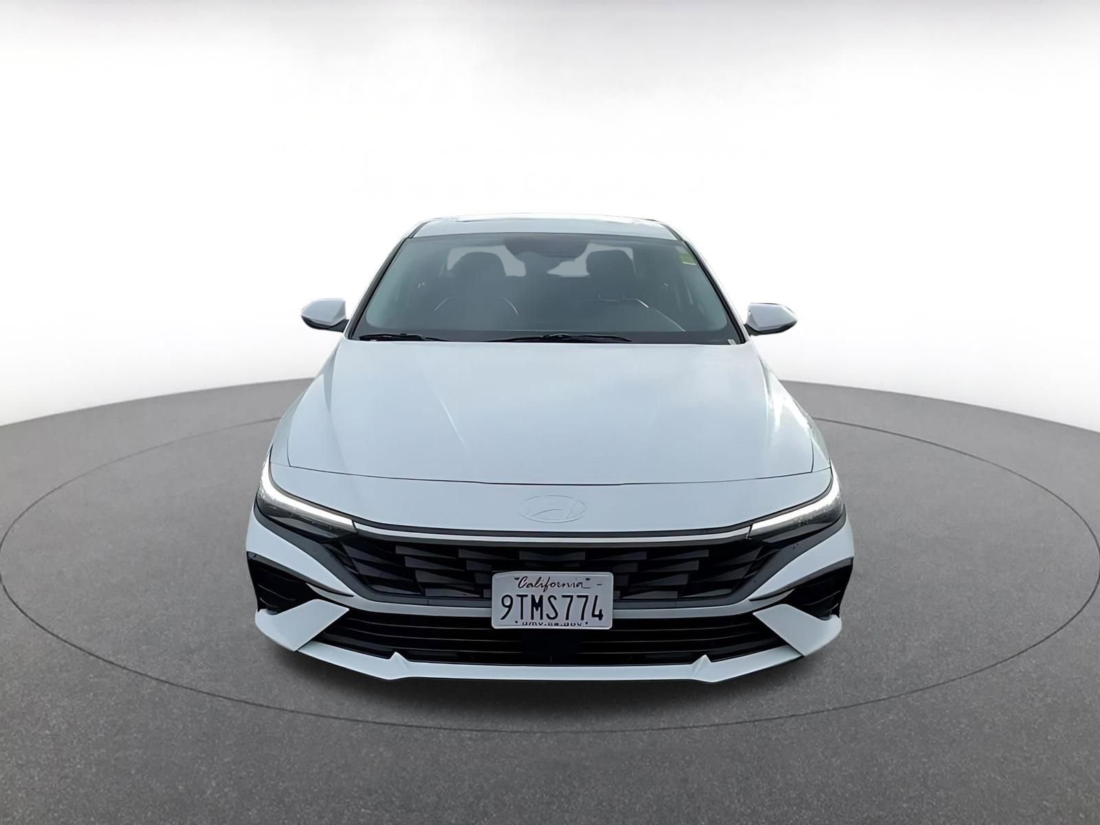 Thumbnail: 2025 Hyundai Elantra - 4